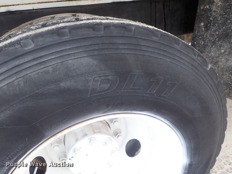 image for item DC3345 2000 Sterling L-Line water truck