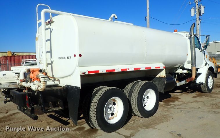 image for item DC3346 2000 Sterling L-Line water truck