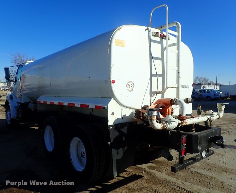 image for item DC3346 2000 Sterling L-Line water truck