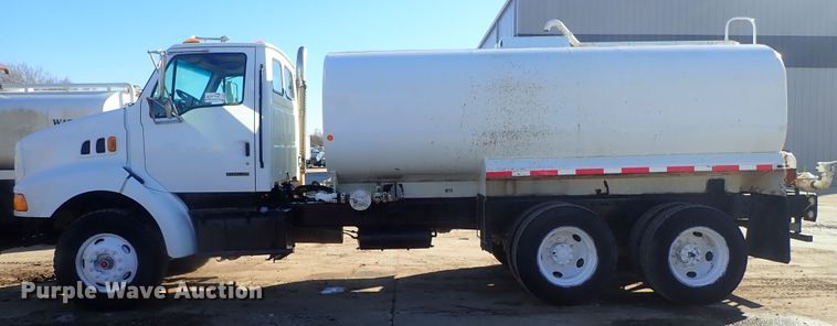 image for item DC3346 2000 Sterling L-Line water truck