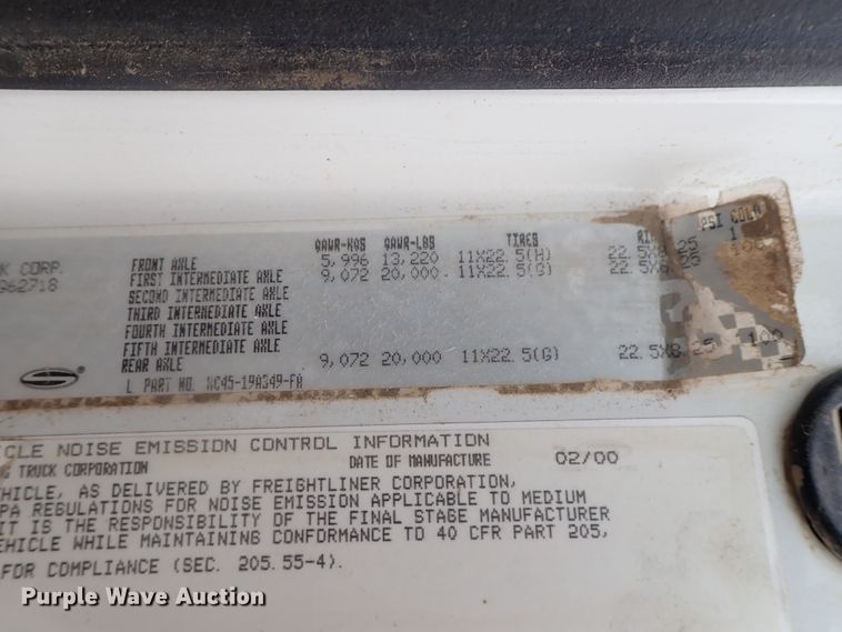 image for item DC3346 2000 Sterling L-Line water truck