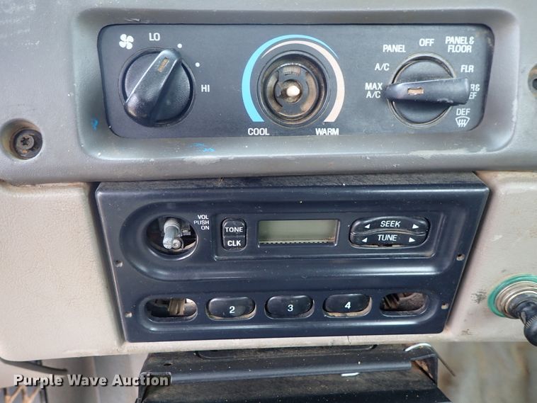 image for item DC3346 2000 Sterling L-Line water truck