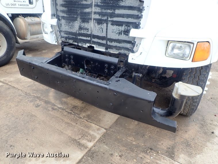 image for item DC3346 2000 Sterling L-Line water truck