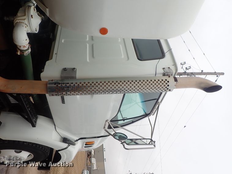 image for item DC3346 2000 Sterling L-Line water truck