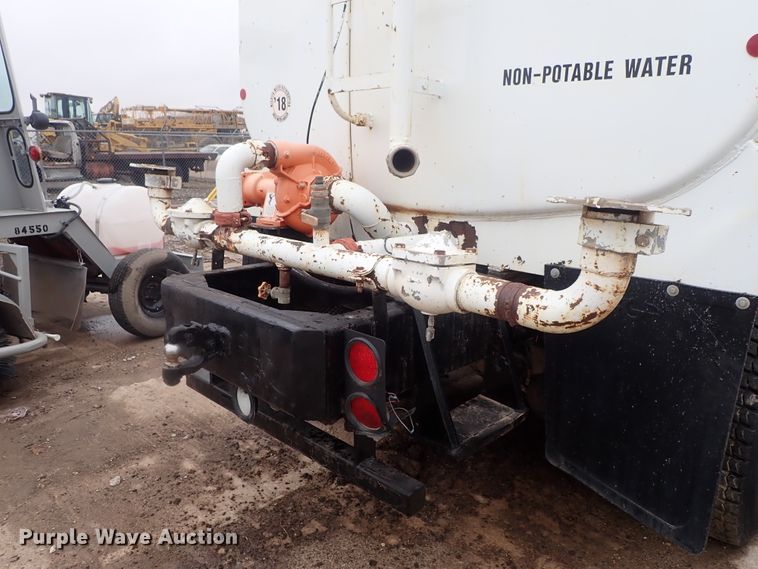 image for item DC3346 2000 Sterling L-Line water truck