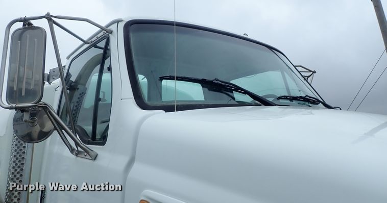 image for item DC3346 2000 Sterling L-Line water truck