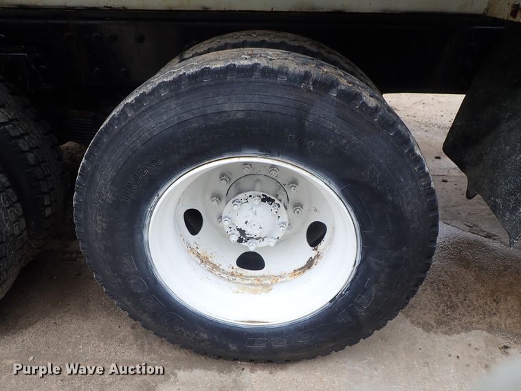 image for item DC3346 2000 Sterling L-Line water truck