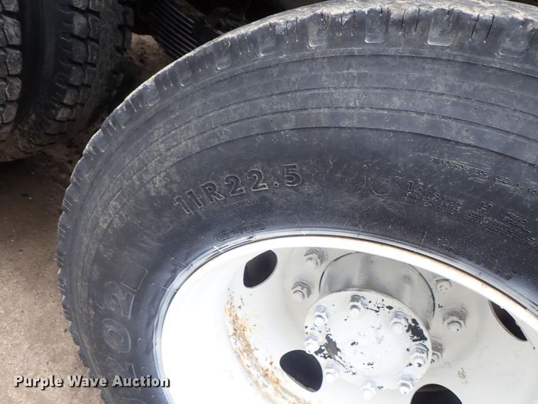 image for item DC3346 2000 Sterling L-Line water truck