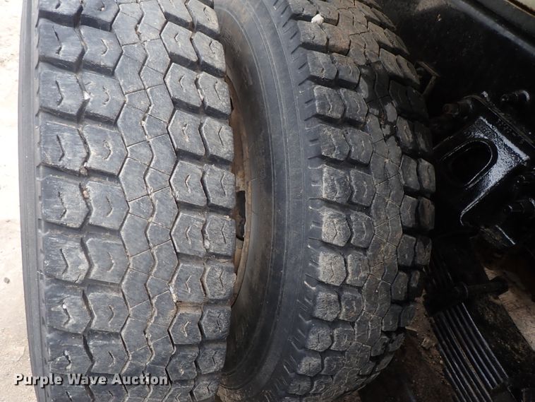 image for item DC3346 2000 Sterling L-Line water truck