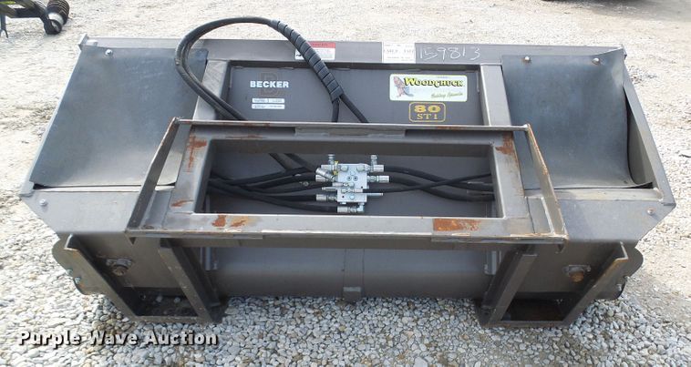 image for item DD1787 Wood Chuck bedding spreader