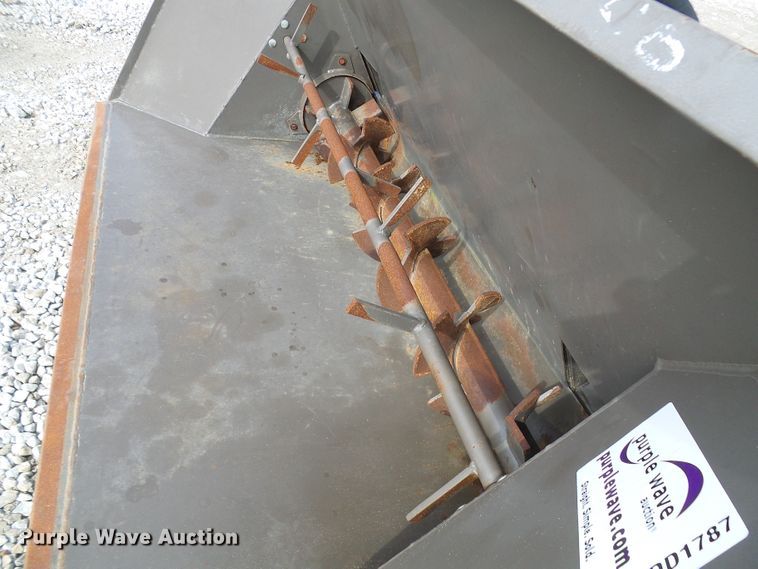 image for item DD1787 Wood Chuck bedding spreader