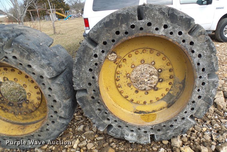 image for item DD1791 (4) Setco 17.5 x 25 solid tires