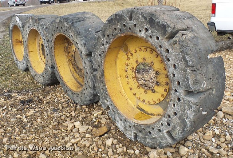 image for item DD1791 (4) Setco 17.5 x 25 solid tires