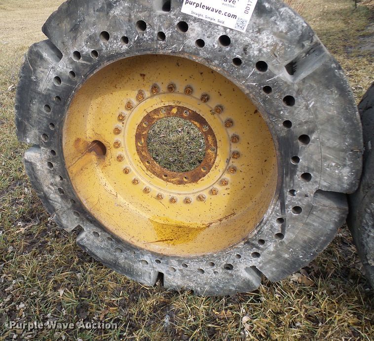 image for item DD1791 (4) Setco 17.5 x 25 solid tires