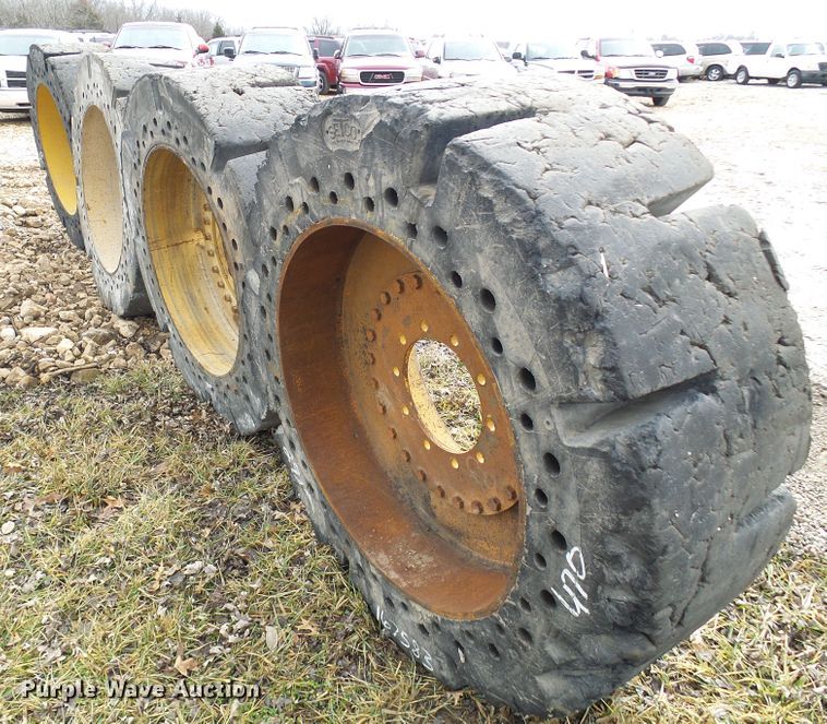 image for item DD1791 (4) Setco 17.5 x 25 solid tires