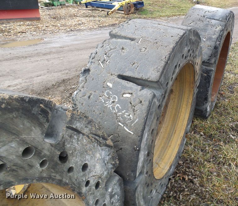 image for item DD1791 (4) Setco 17.5 x 25 solid tires