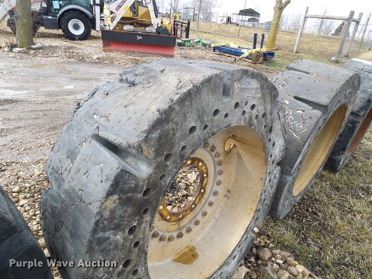 image for item DD1791 (4) Setco 17.5 x 25 solid tires