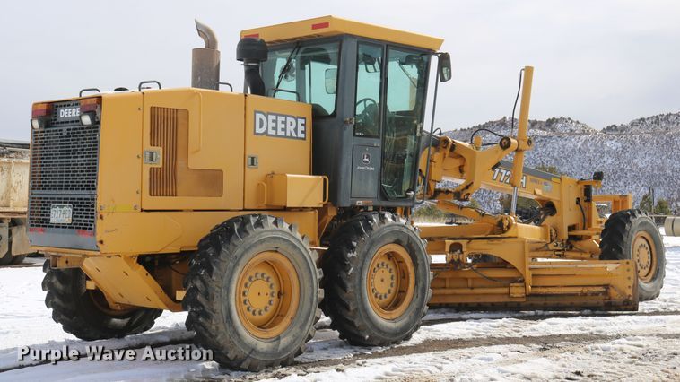 image for item DD6083 2002 John Deere 772CH Series II motor grader