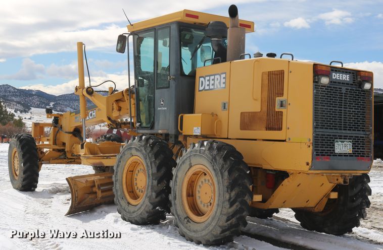 image for item DD6083 2002 John Deere 772CH Series II motor grader