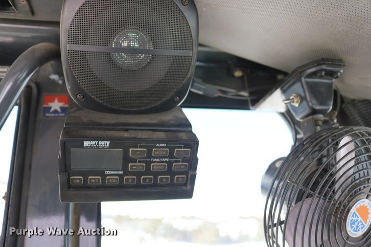 image for item DD6083 2002 John Deere 772CH Series II motor grader