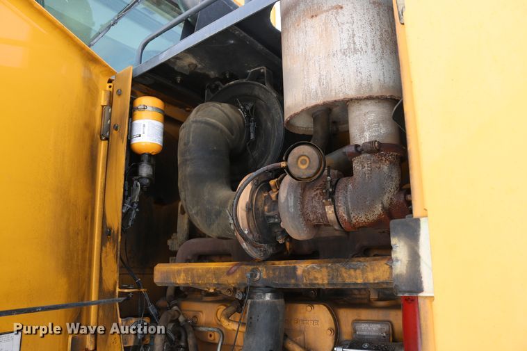 image for item DD6083 2002 John Deere 772CH Series II motor grader