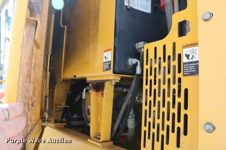 image for item DD6083 2002 John Deere 772CH Series II motor grader