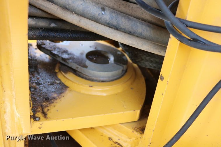 image for item DD6083 2002 John Deere 772CH Series II motor grader