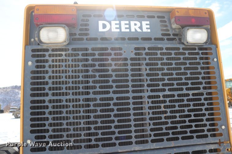 image for item DD6083 2002 John Deere 772CH Series II motor grader