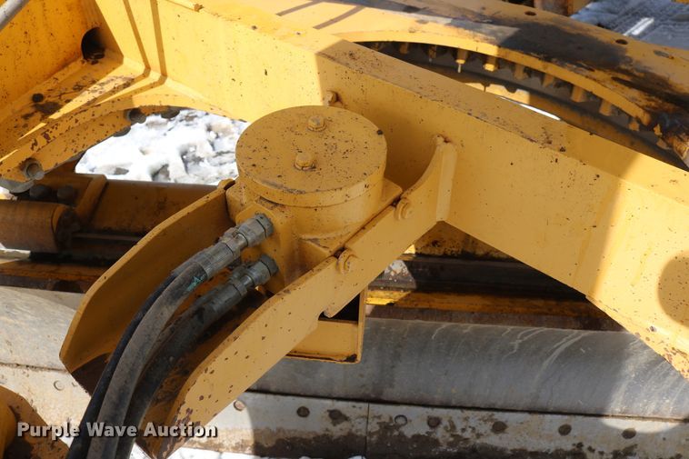 image for item DD6083 2002 John Deere 772CH Series II motor grader