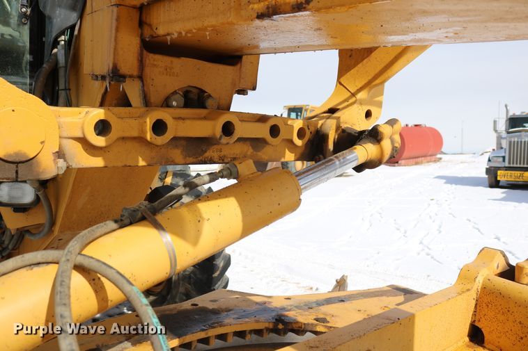 image for item DD6083 2002 John Deere 772CH Series II motor grader