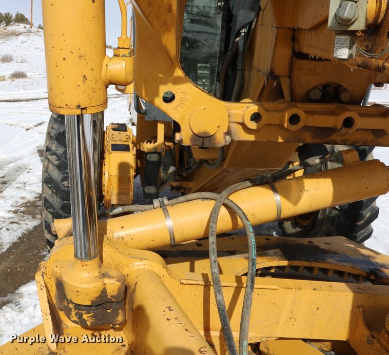 image for item DD6083 2002 John Deere 772CH Series II motor grader