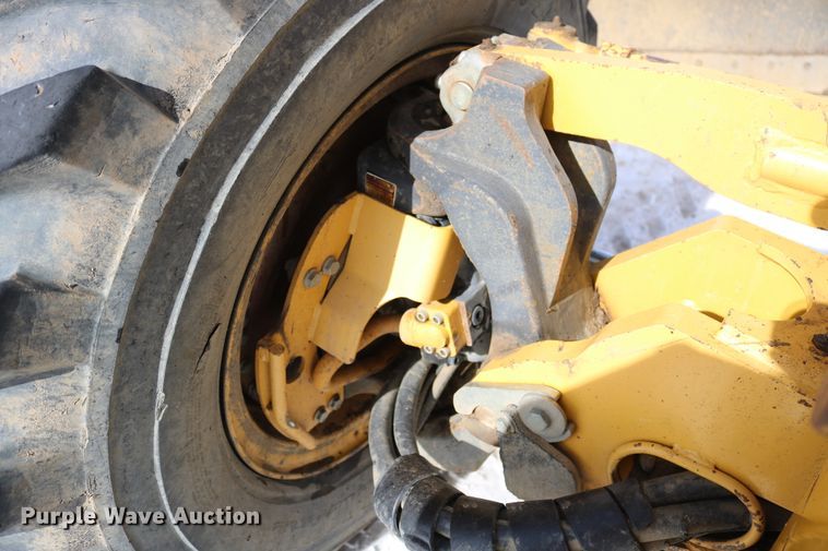 image for item DD6083 2002 John Deere 772CH Series II motor grader