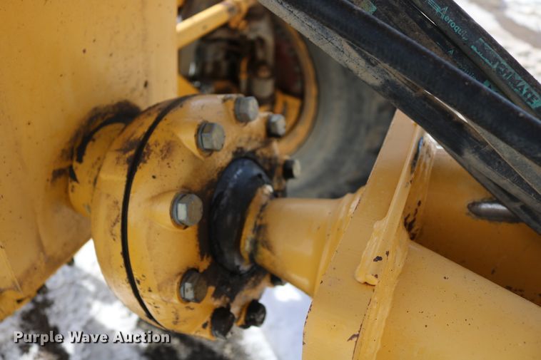 image for item DD6083 2002 John Deere 772CH Series II motor grader