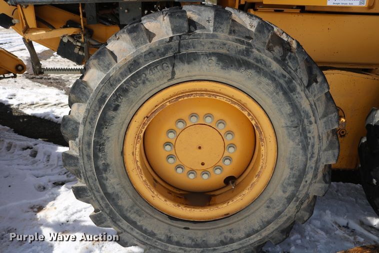 image for item DD6083 2002 John Deere 772CH Series II motor grader