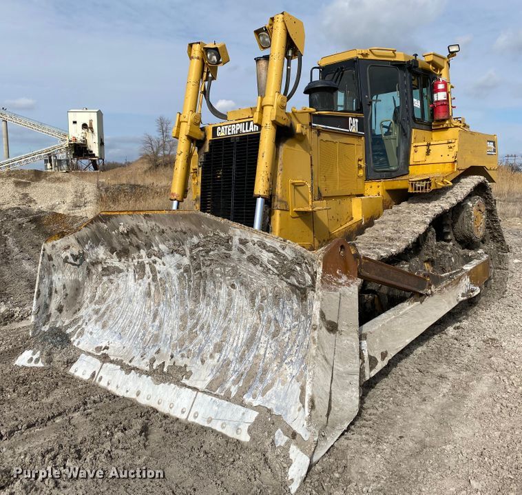 image for item DF6649 2000 Caterpillar D8R dozer