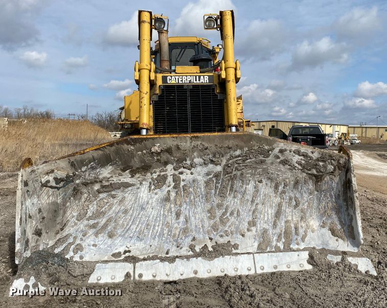 image for item DF6649 2000 Caterpillar D8R dozer