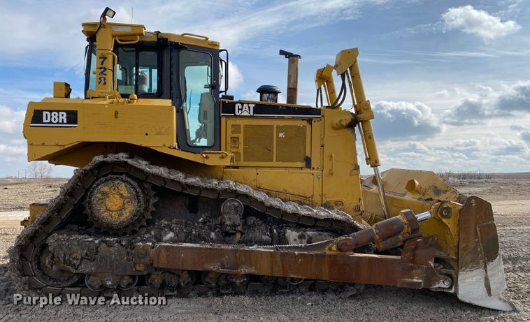 image for item DF6649 2000 Caterpillar D8R dozer