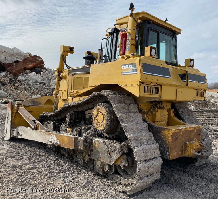 image for item DF6649 2000 Caterpillar D8R dozer