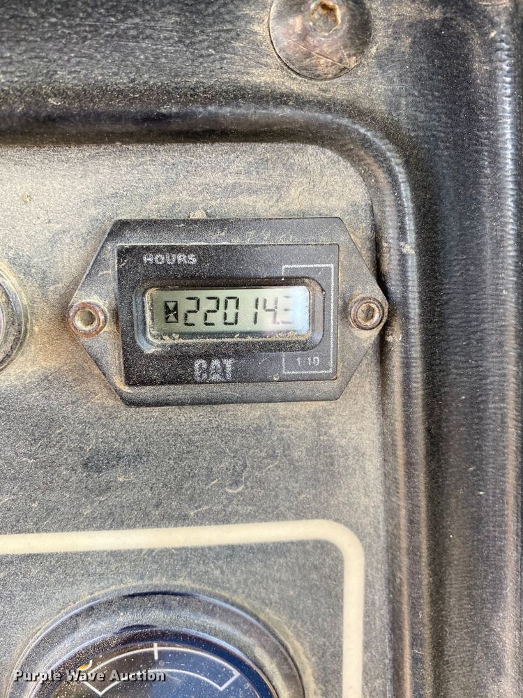 image for item DF6649 2000 Caterpillar D8R dozer