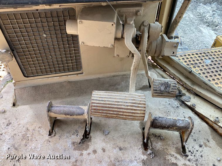 image for item DF6649 2000 Caterpillar D8R dozer