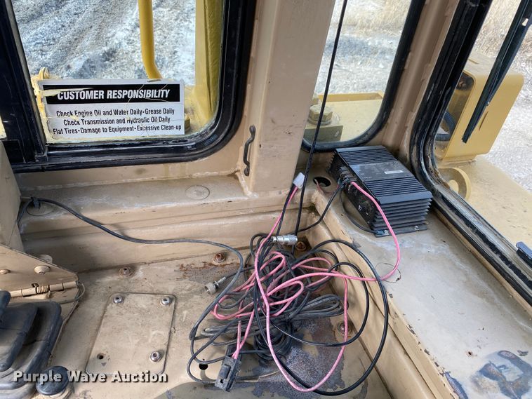 image for item DF6649 2000 Caterpillar D8R dozer