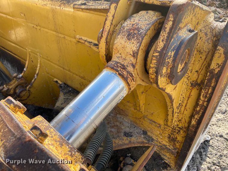 image for item DF6649 2000 Caterpillar D8R dozer
