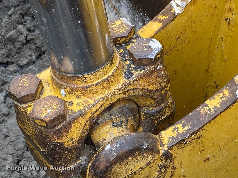 image for item DF6649 2000 Caterpillar D8R dozer