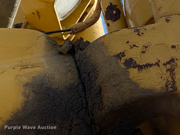 image for item DF6649 2000 Caterpillar D8R dozer