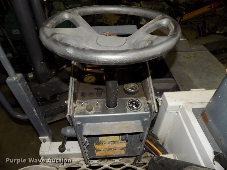 image for item DG2518 1999 Somero S100 laser screed