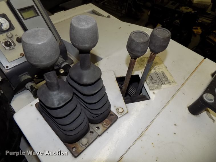 image for item DG2518 1999 Somero S100 laser screed