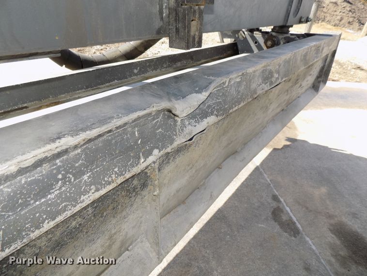 image for item DG2518 1999 Somero S100 laser screed