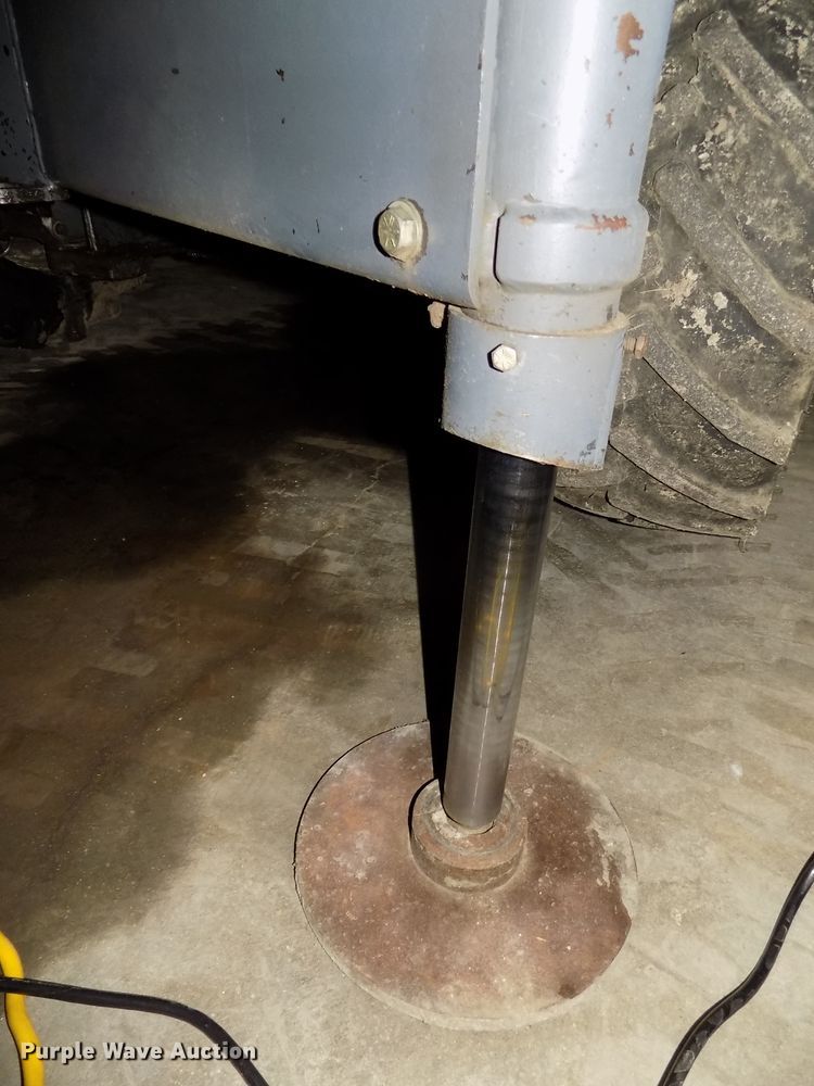 image for item DG2518 1999 Somero S100 laser screed