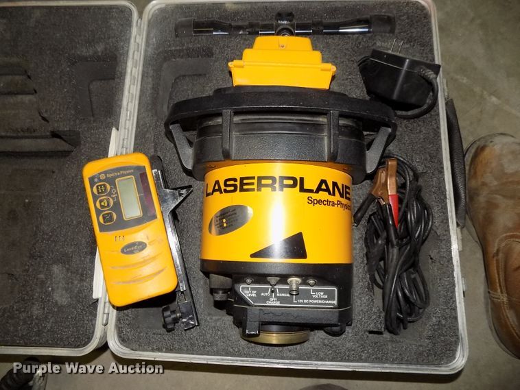 image for item DG2518 1999 Somero S100 laser screed