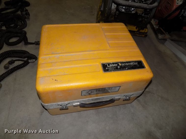 image for item DG2518 1999 Somero S100 laser screed